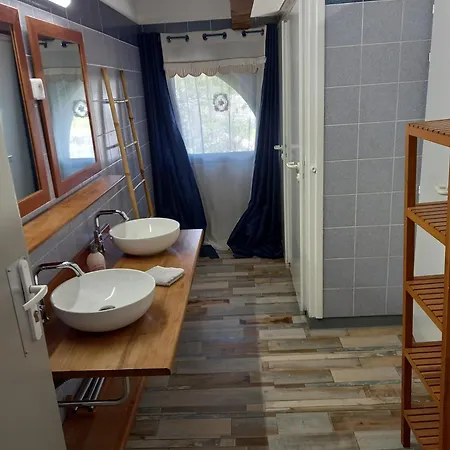 Escale Au Salagou Bed and Breakfast Le Bosc (Herault)