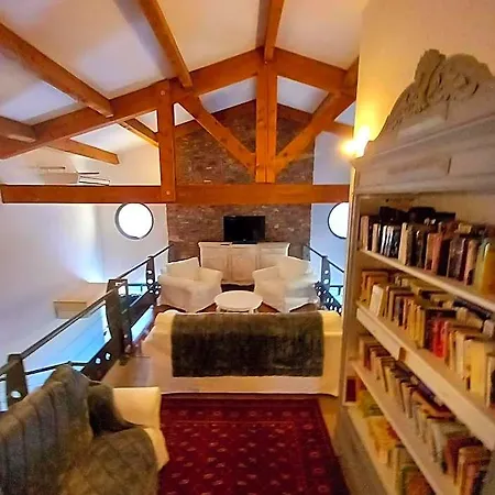 Escale Au Salagou Bed and Breakfast 3*